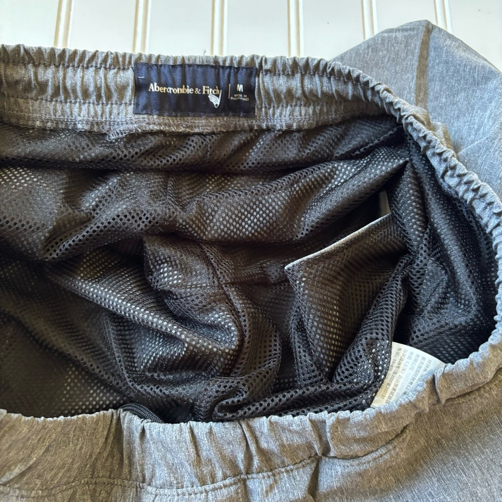 A&F Shorts - Picture 3 of 4
